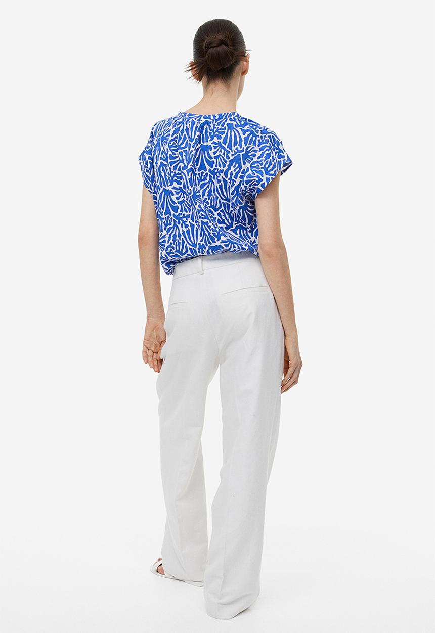 H&M - V-neck blouse - bright blue patterned