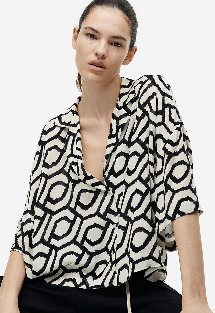 H&M - Oversized resort shirt - natural white patterned 