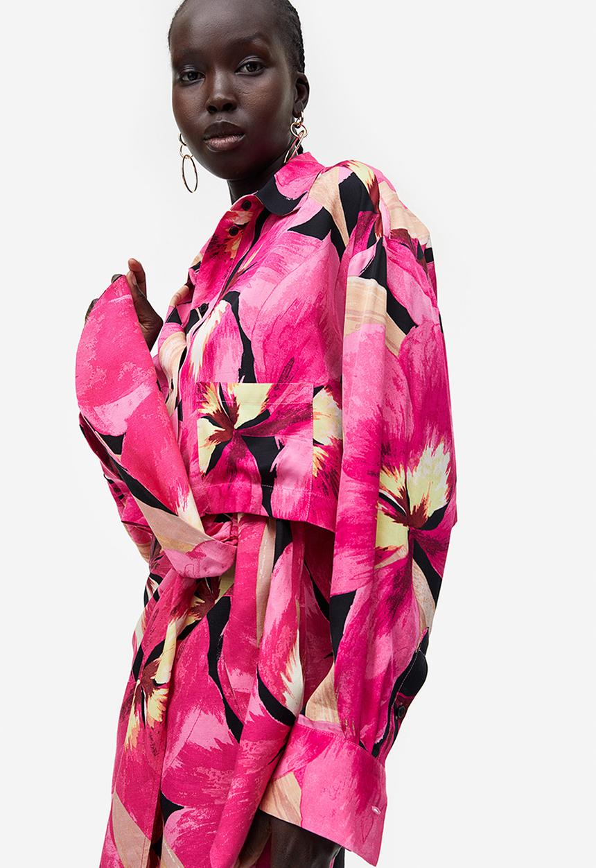 H&M - Cropped satin shirt - cerise/floral 