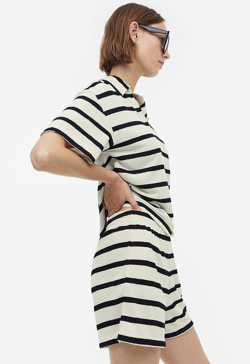 H&M - Jersey shorts - cream/striped