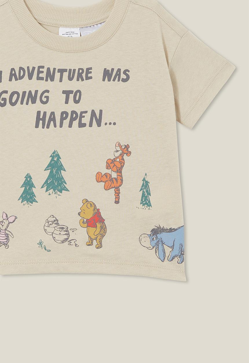 Cotton On - Andie drop shoulder tee lcn - lcn dis rainy day/winnie & friends adventure