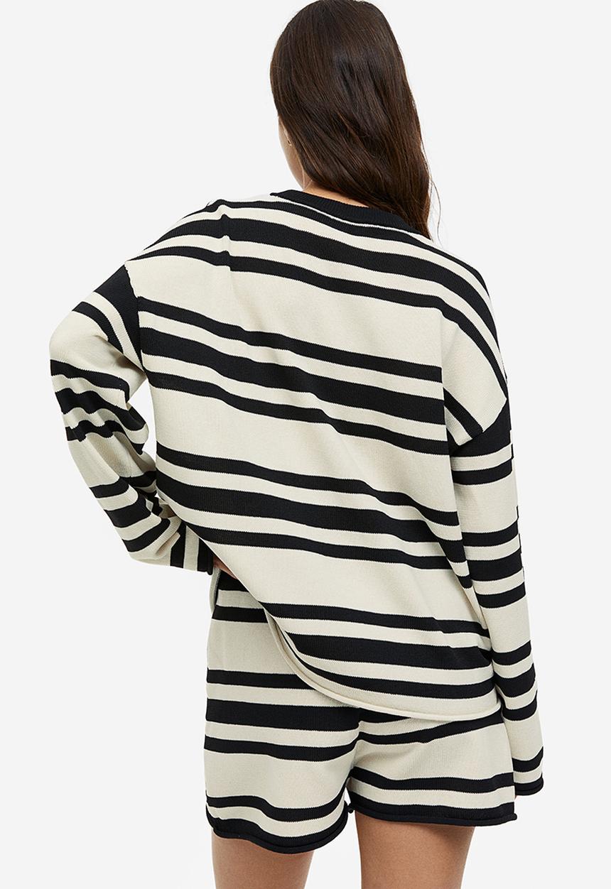 H&M - Fine-knit shorts - cream striped 
