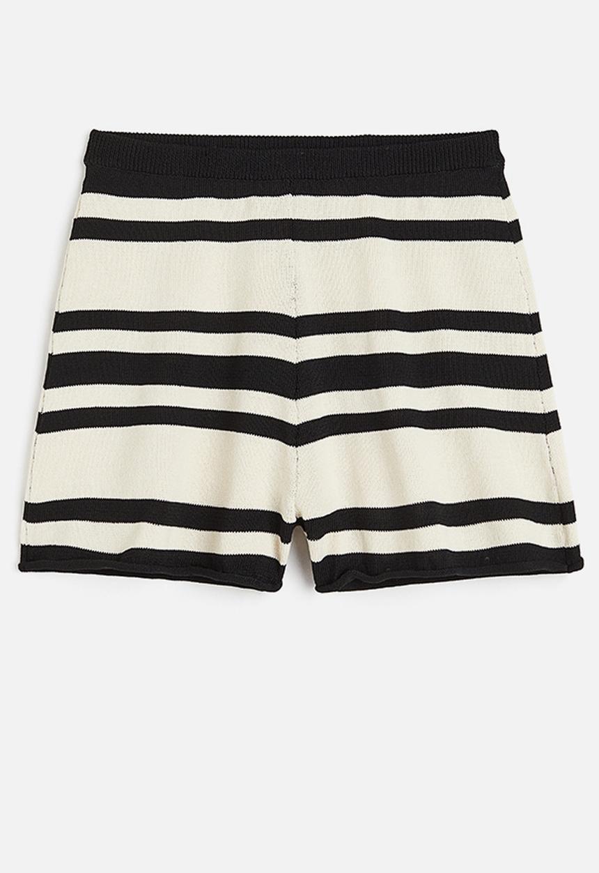 H&M - Fine-knit shorts - cream striped 