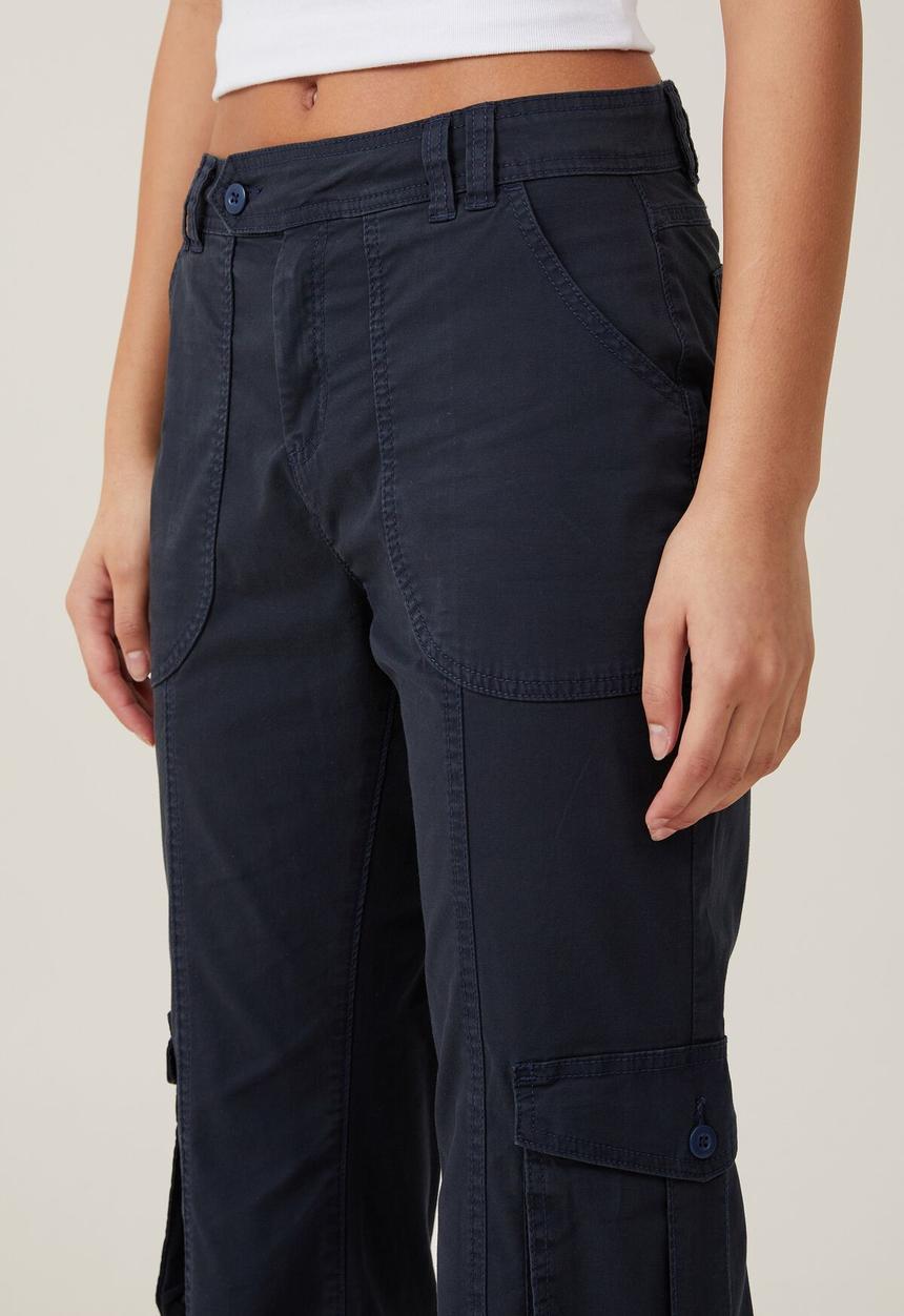 Cotton On - Bootleg Cargo Pant - Cool Navy