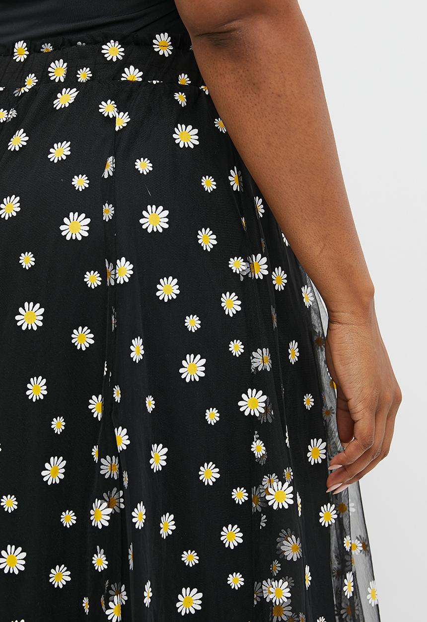 Me&B - Plus The Tulle Daisy Skirt  - Black Daisy