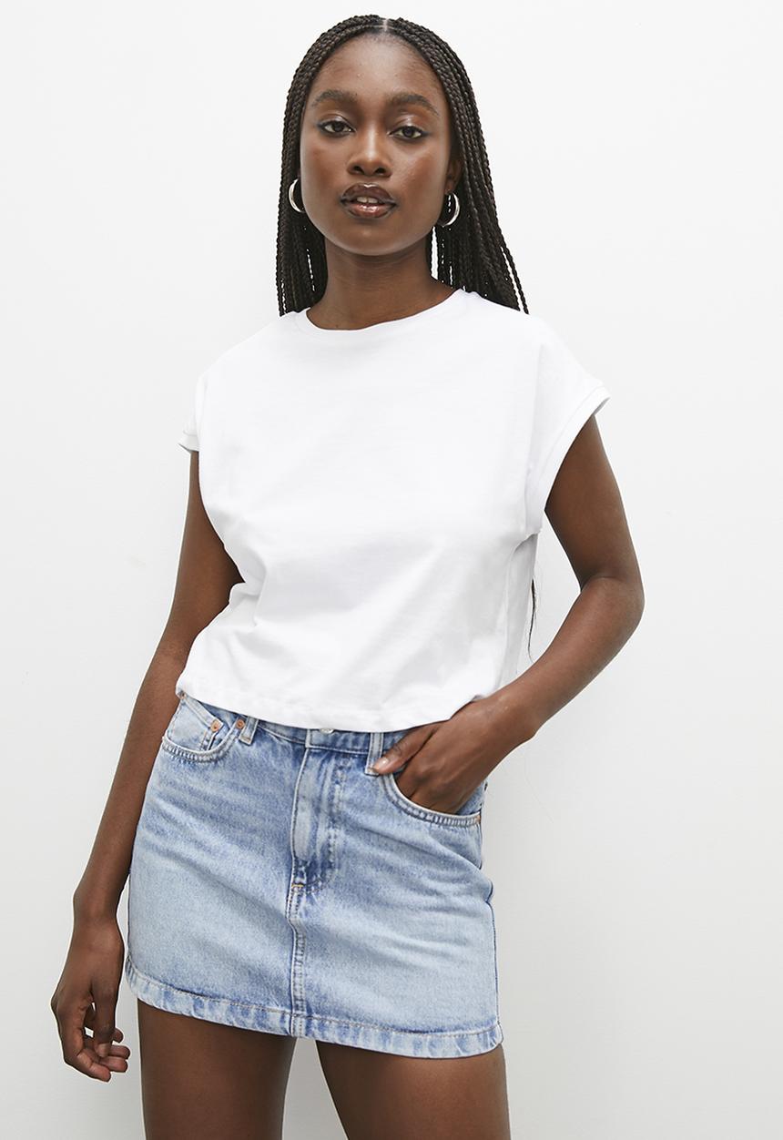 Blake - Grown on sleeve boxy tee - white