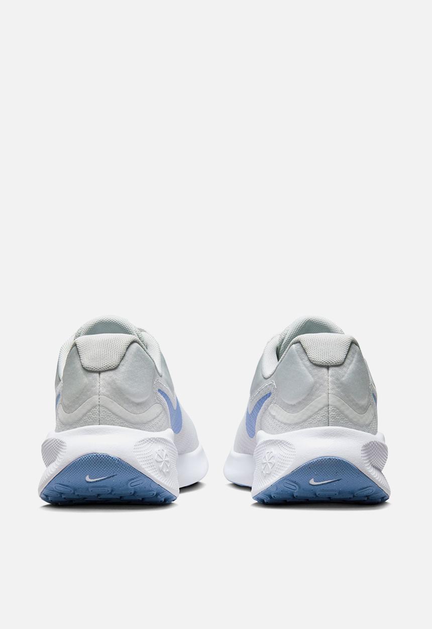 Nike - Revolution 7
