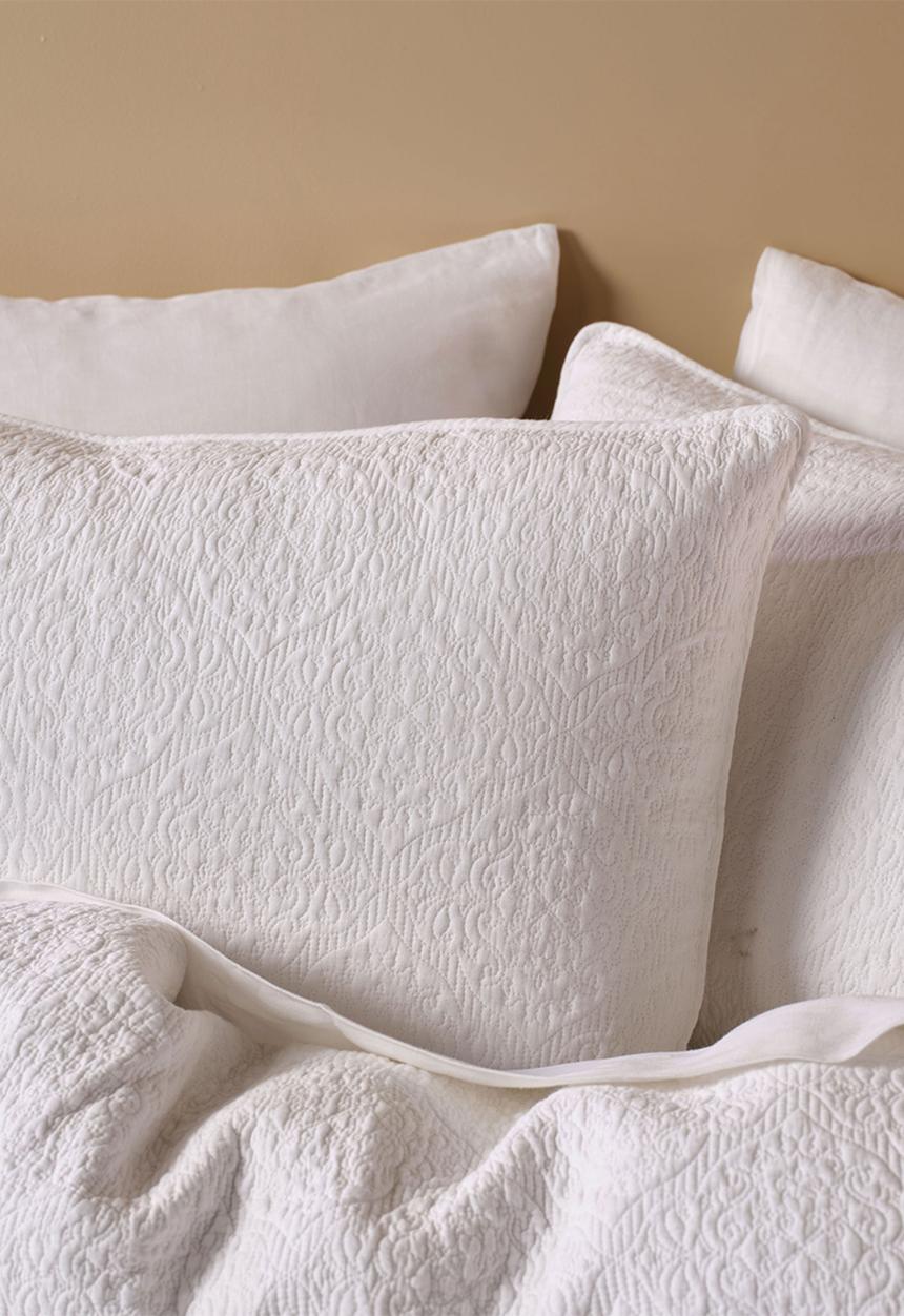 Linen House - Lilou Quilt & Pillowcase Sham set - White