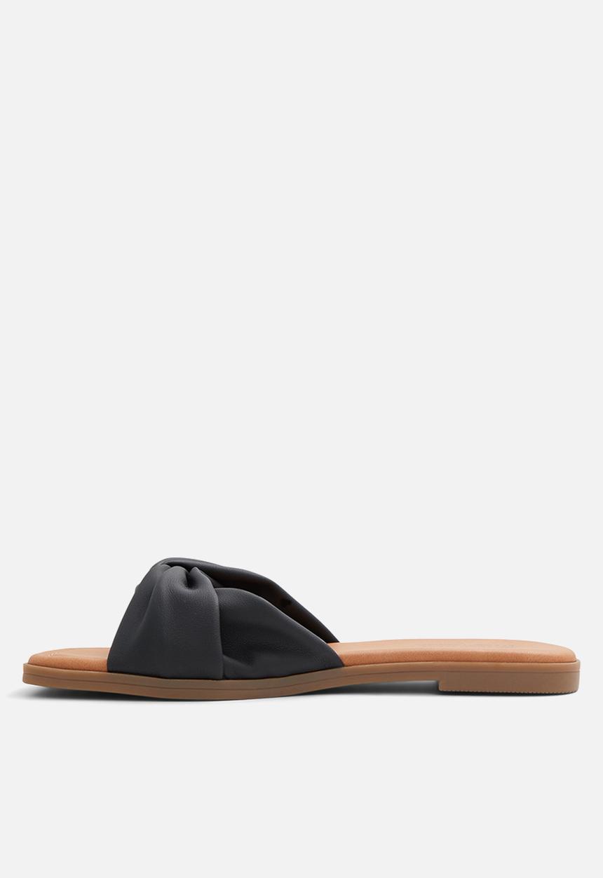 Call It Spring - Peaches slip-on sandal - black