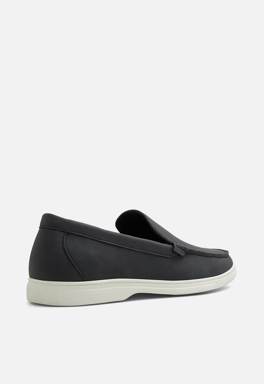 Call It Spring - Reilley - black