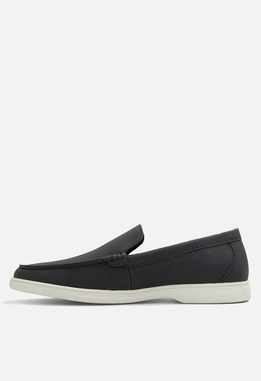 Call It Spring - Reilley - black