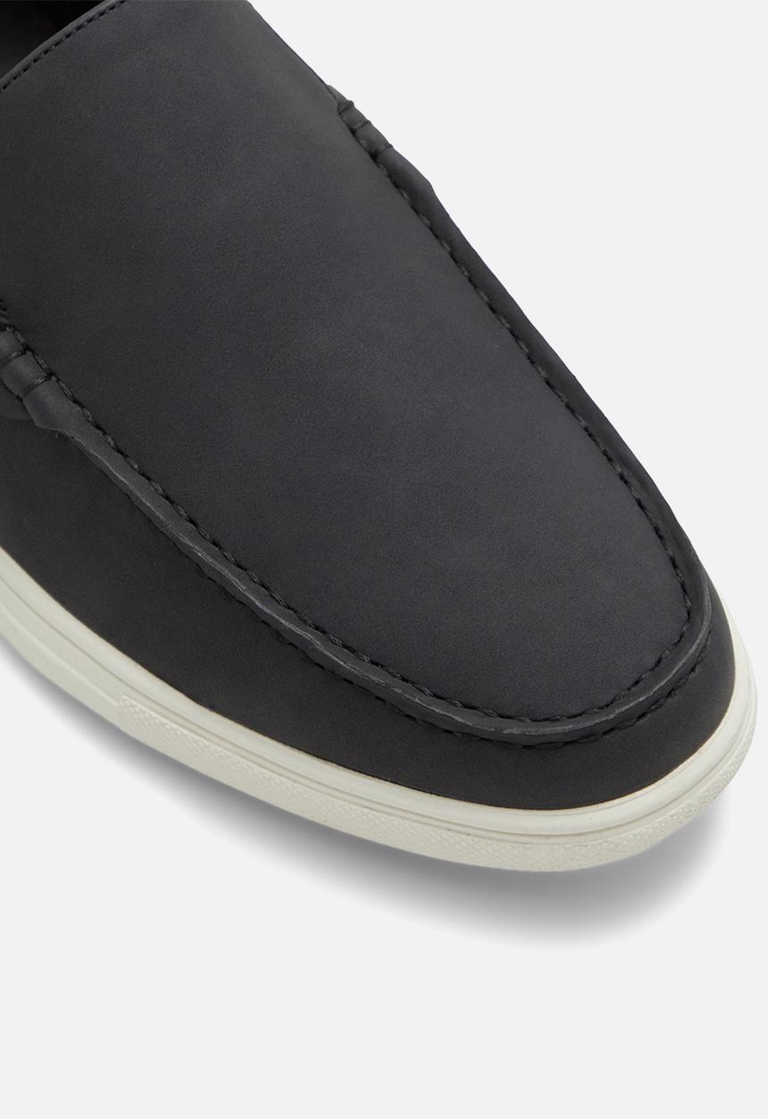 Call It Spring - Reilley - black