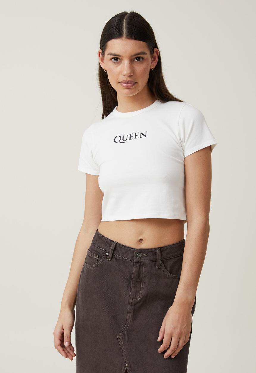 Cotton On - Micro fit lcn graphic tee - lcn br queen logo/vintage white