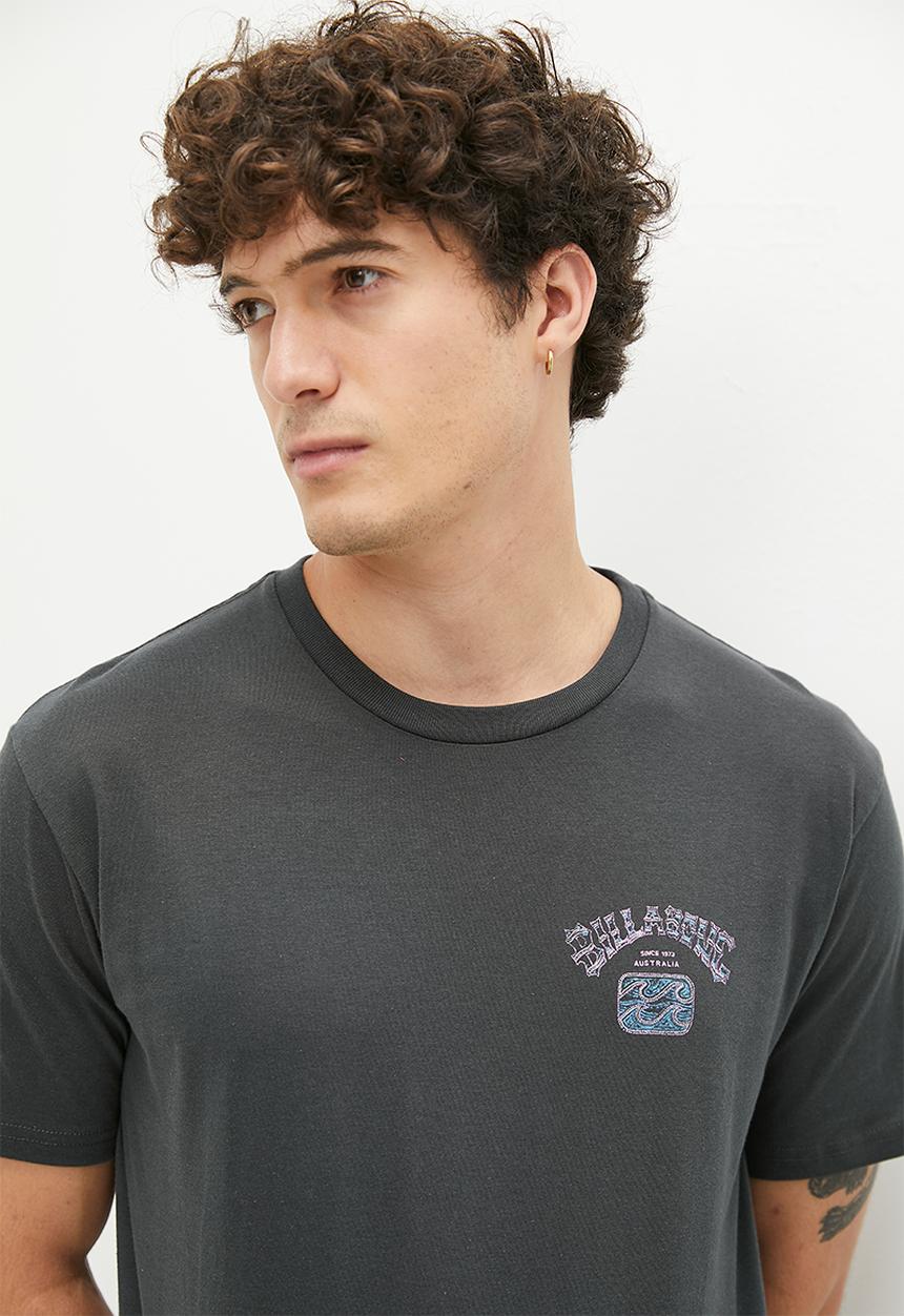 Billabong  - Theme arch short sleeve - black