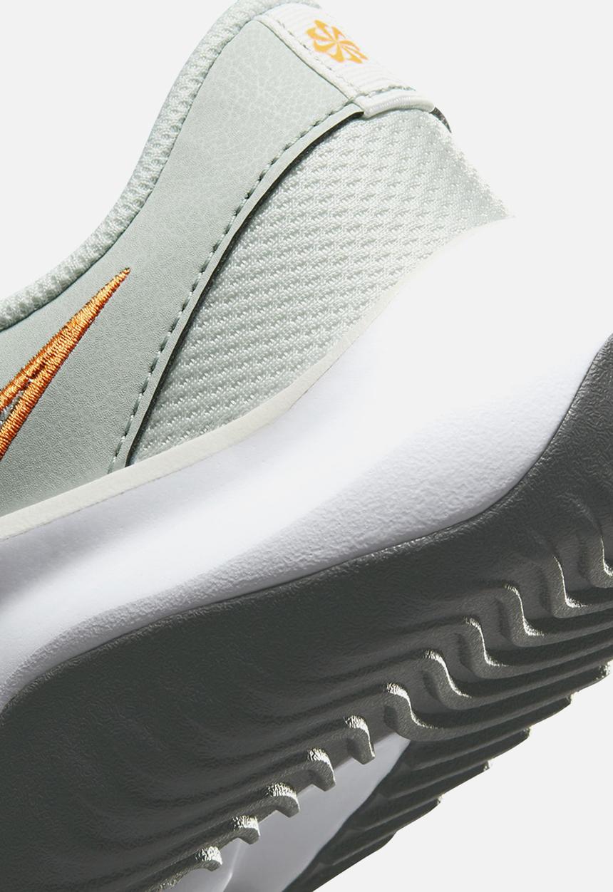 Nike - Legend essential 3 next nature