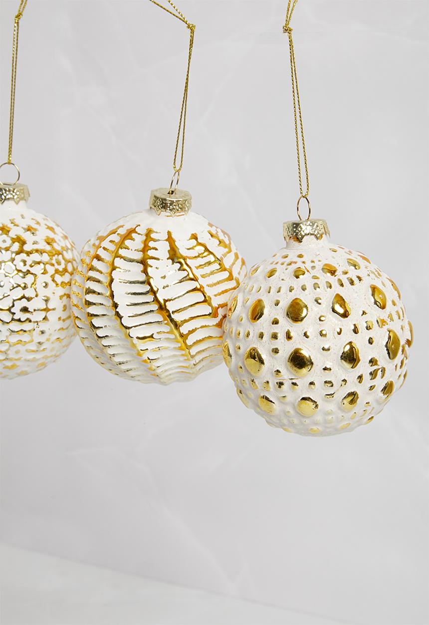 H&S - Glass Christmas baubles set of 4 - white & gold
