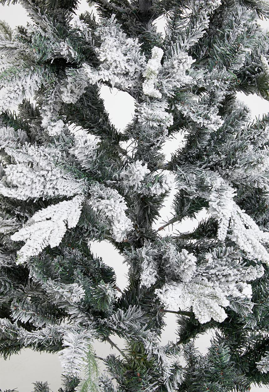 H&S - Snowy woodland Christmas tree - green