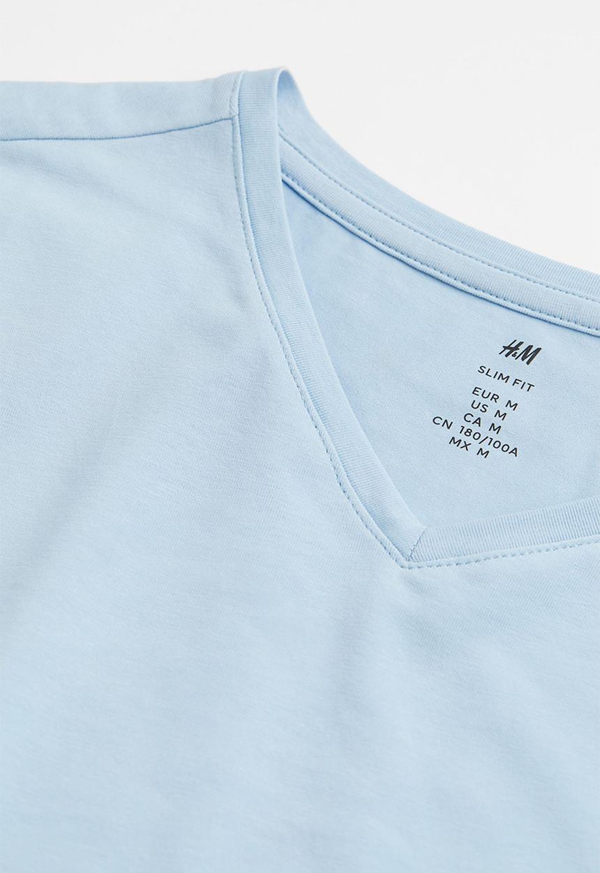 H&M - Slim fit v-neck T-shirt - light blue 