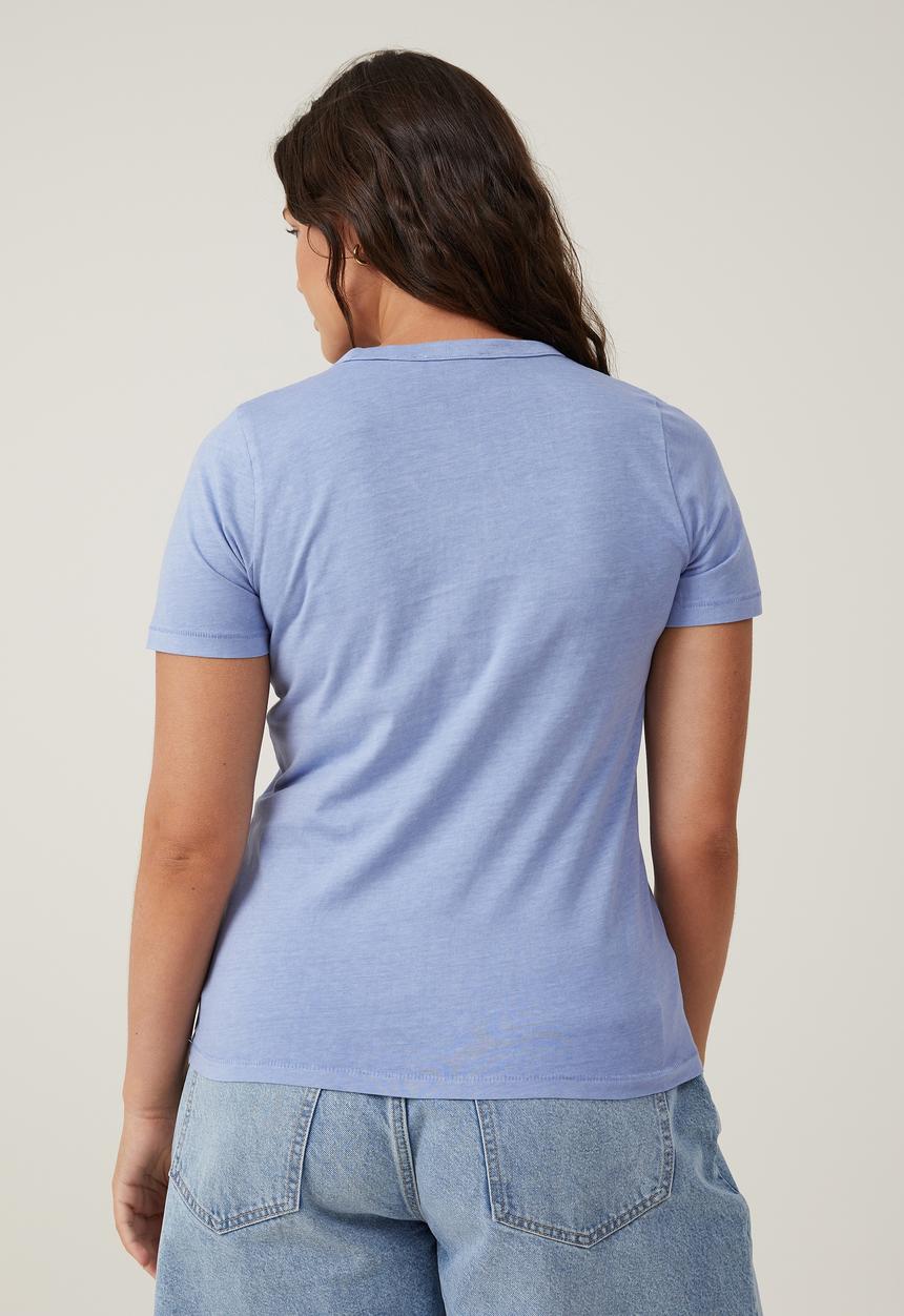 Cotton On - Plus The 91 Classic Organic Tee - Washed Frosted Blue
