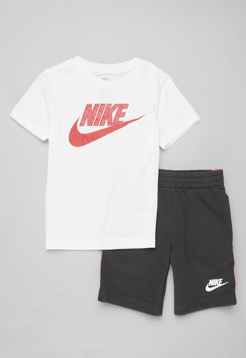 Nike - Nike sportswear club tape tee and shorts set - anthracite