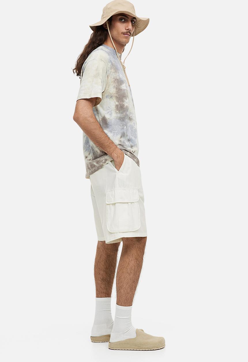 H&M - Relaxed fit ripstop cargo shorts - white