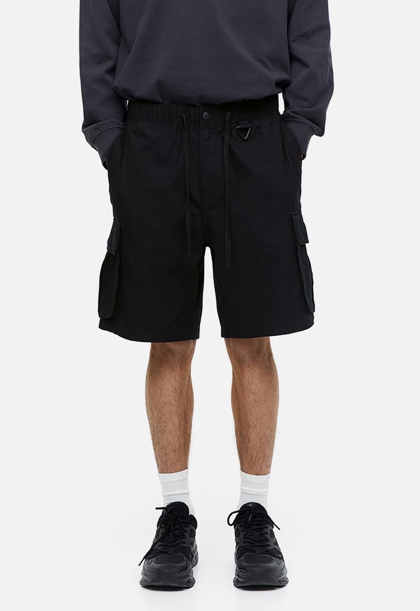 H&M - Relaxed fit ripstop cargo shorts - black