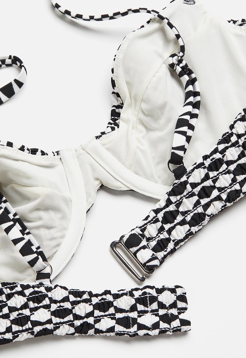 H&M - Non-padded bikini top - black patterned