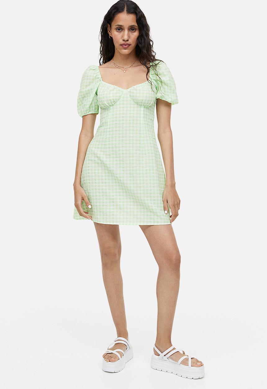 H&M - Puff-sleeved crêpe dress - light green checked 