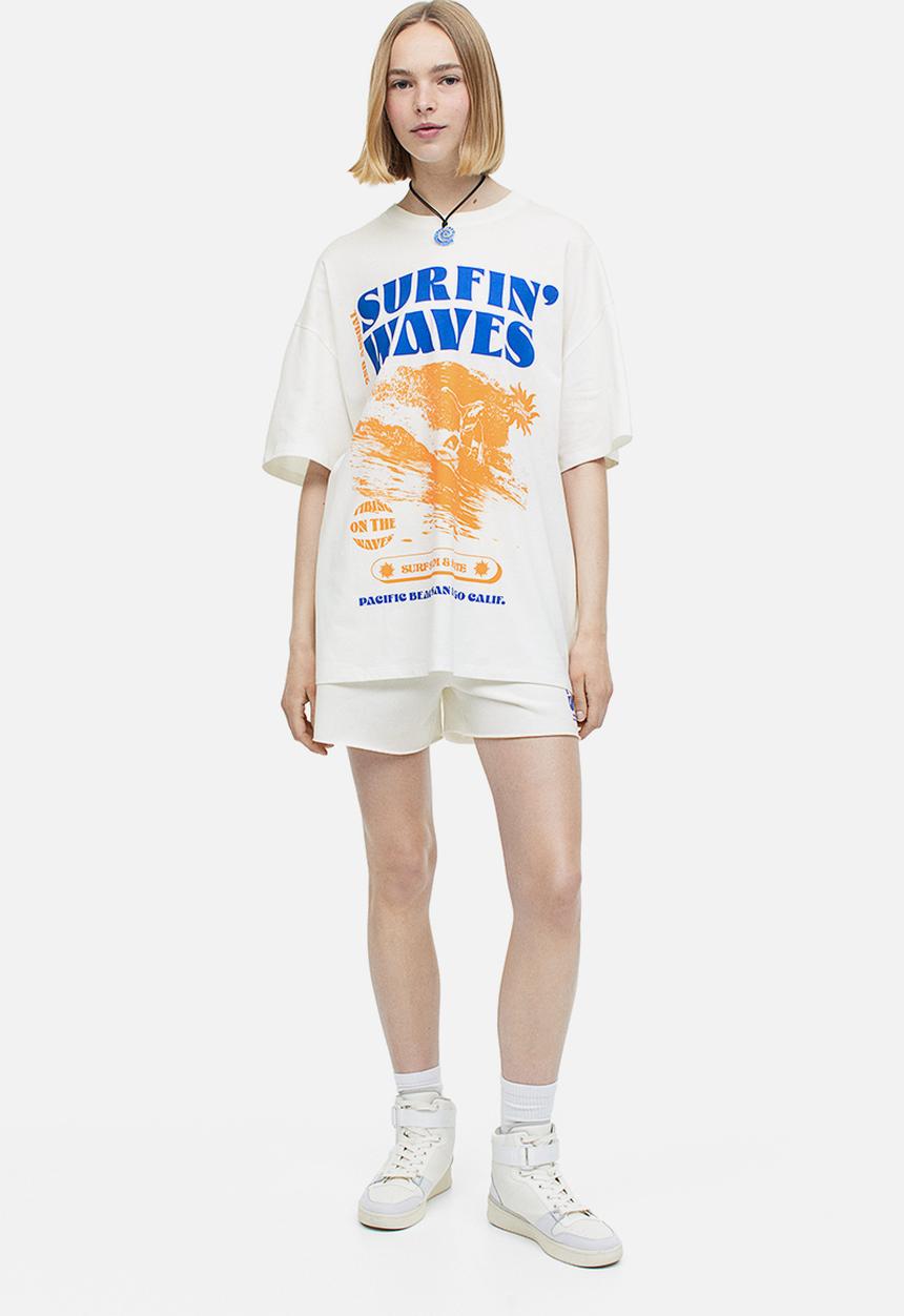 H&M - Oversized printed T-shirt - white surfin' waves 