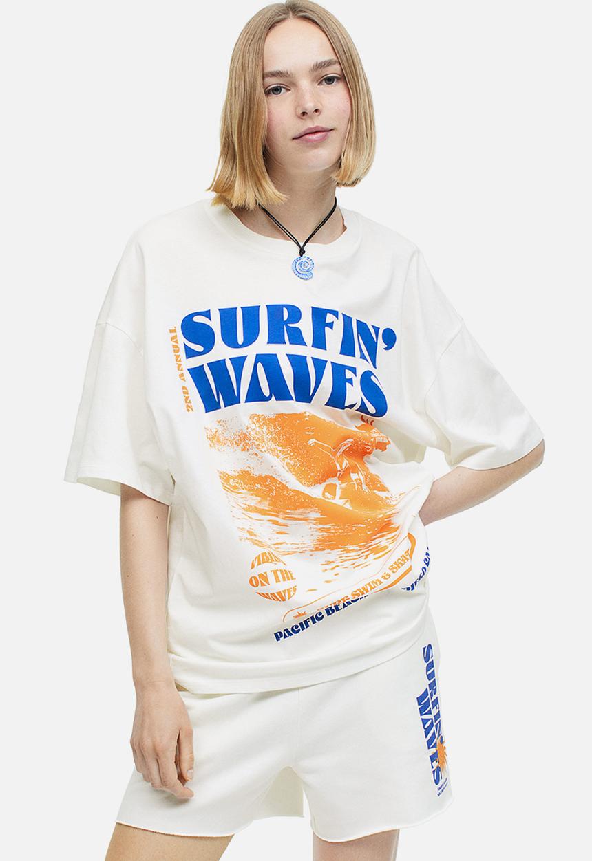 H&M - Oversized printed T-shirt - white surfin' waves 