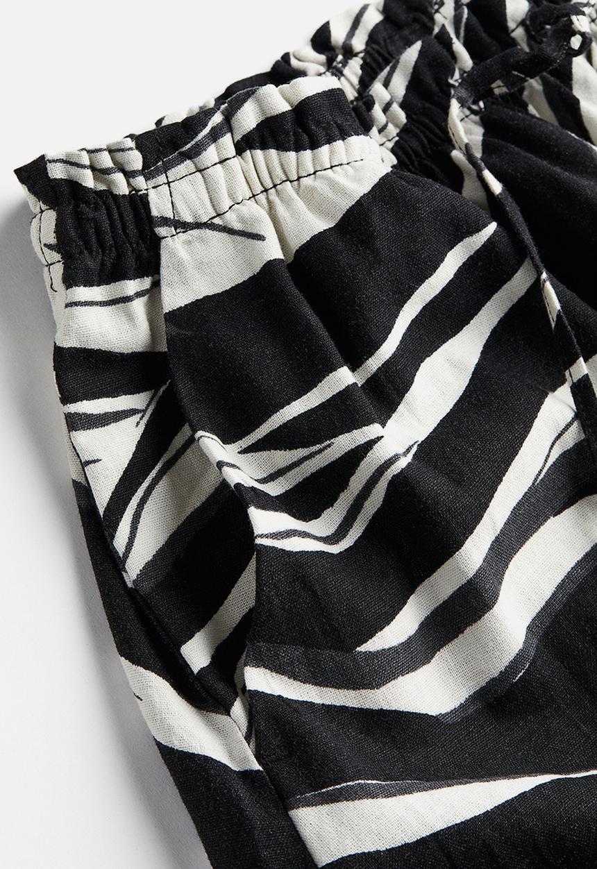 H&M - Flared skirt - black