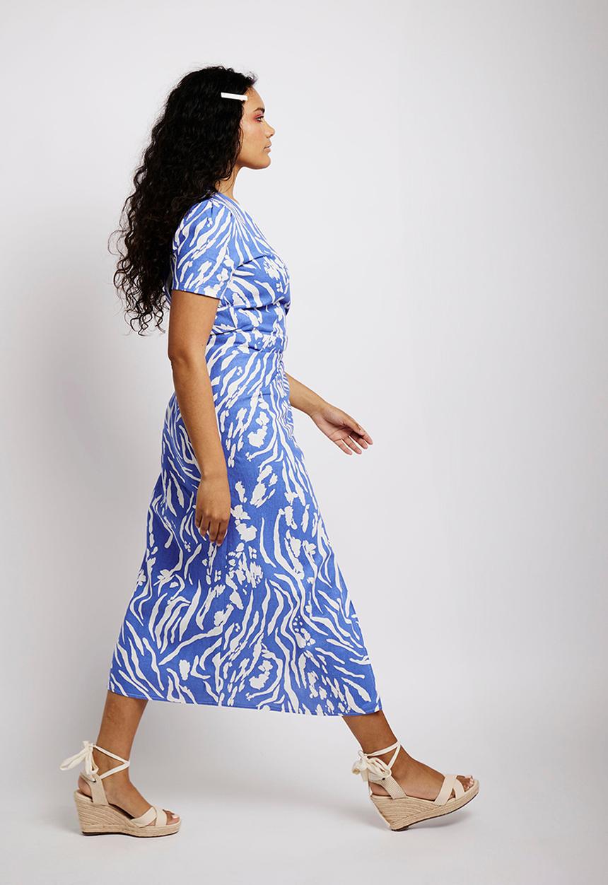 Me&B - Wrap Dress in Delft Animal - Blue & Cream