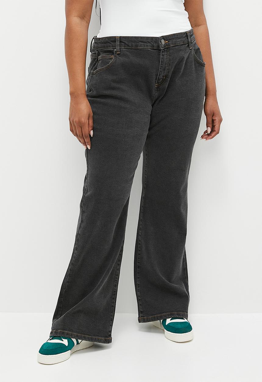 Cotton On - Plus Stretch Bootleg Flare Jean - Smokey Black