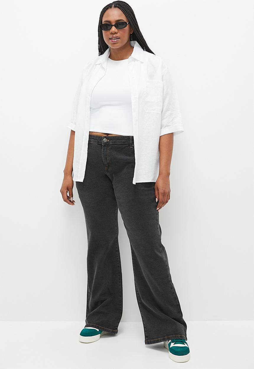 Cotton On - Plus Stretch Bootleg Flare Jean - Smokey Black