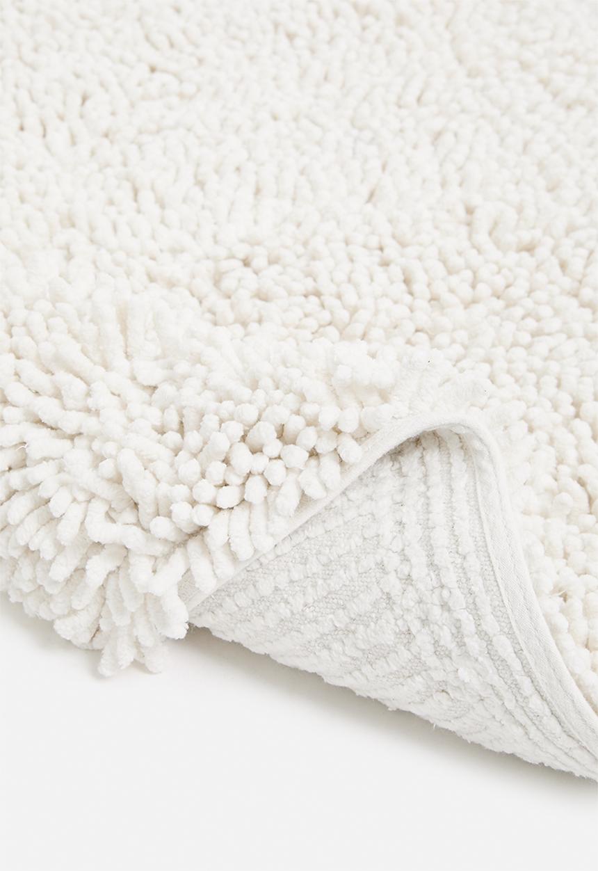 Sixth Floor - Chenille loop polyester bath mat - white