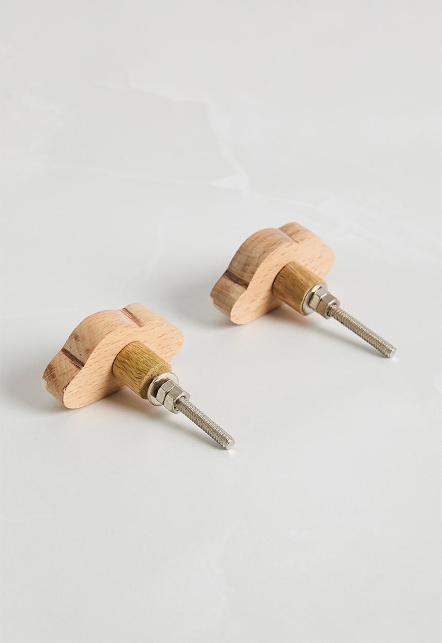 Sixth Floor - Cloud knob set of 2 - white