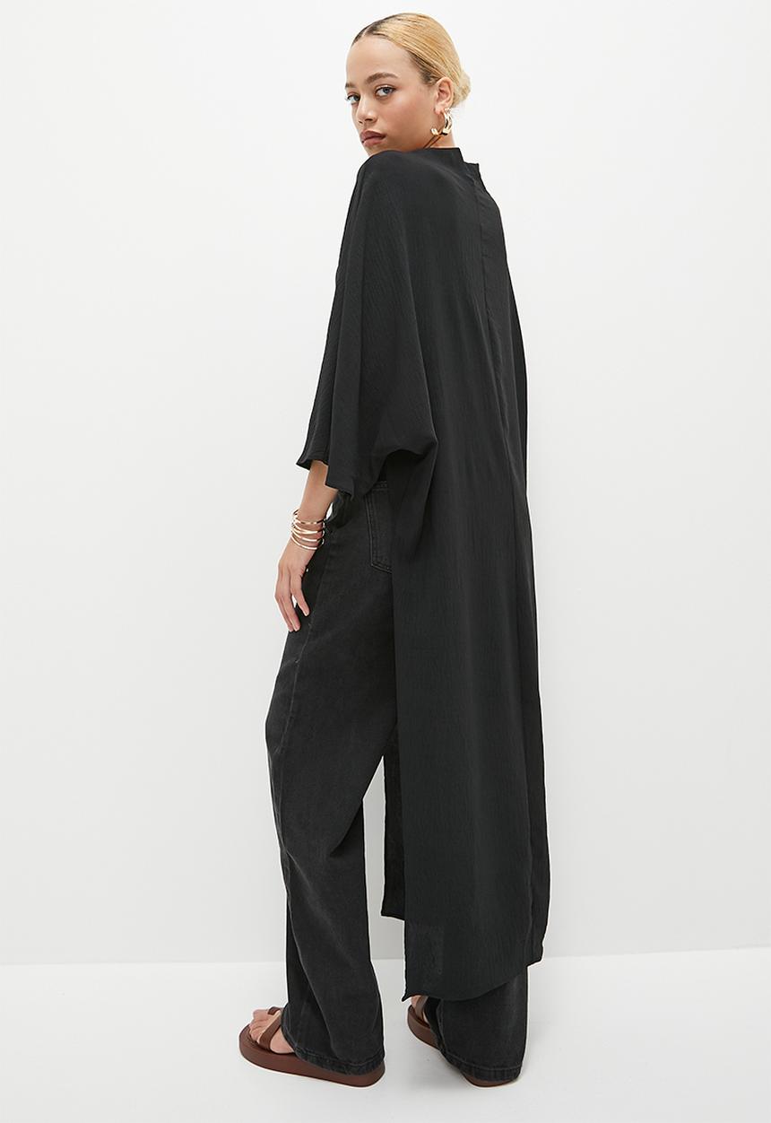 Superbalist - Exaggerated drape shell - black