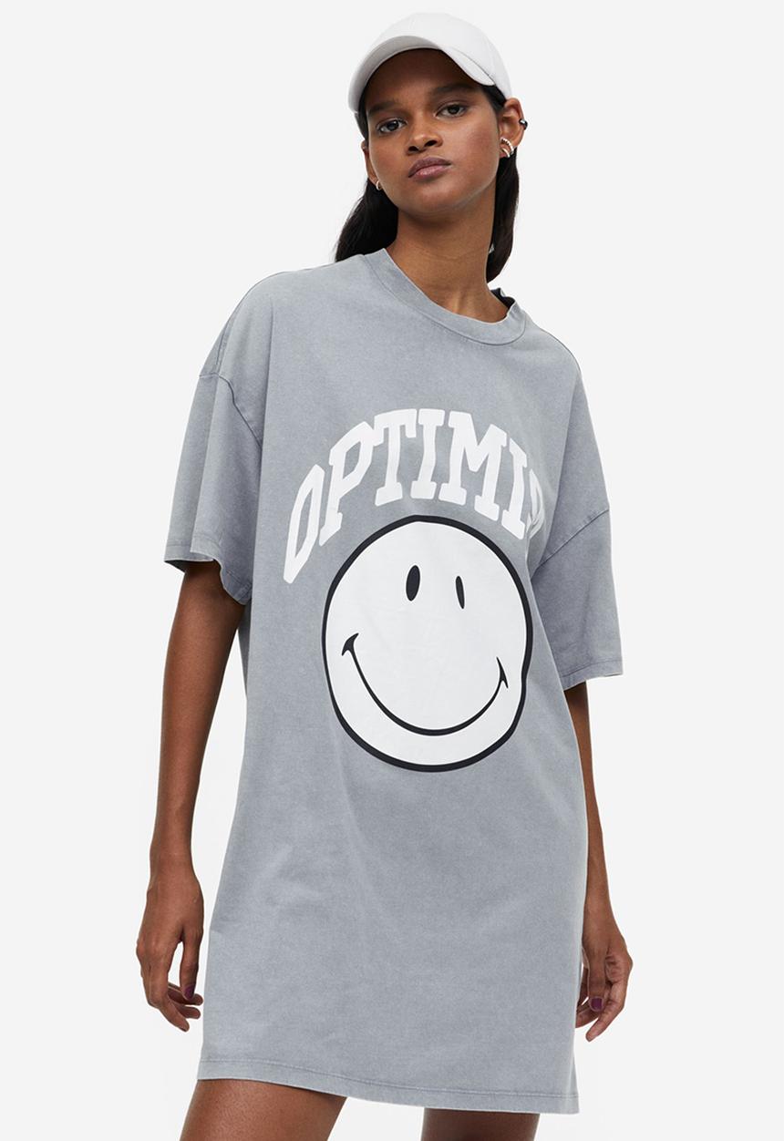 H&M - Printed T-shirt dress - light grey smiley® 