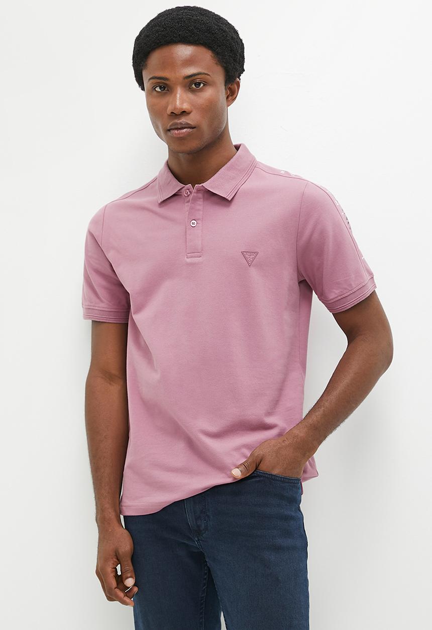 GUESS - Short sleeve logo on sleeve polo - blush mauve