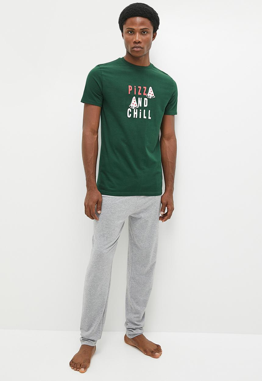 STYLE REPUBLIC - Holiday lounge tee - green