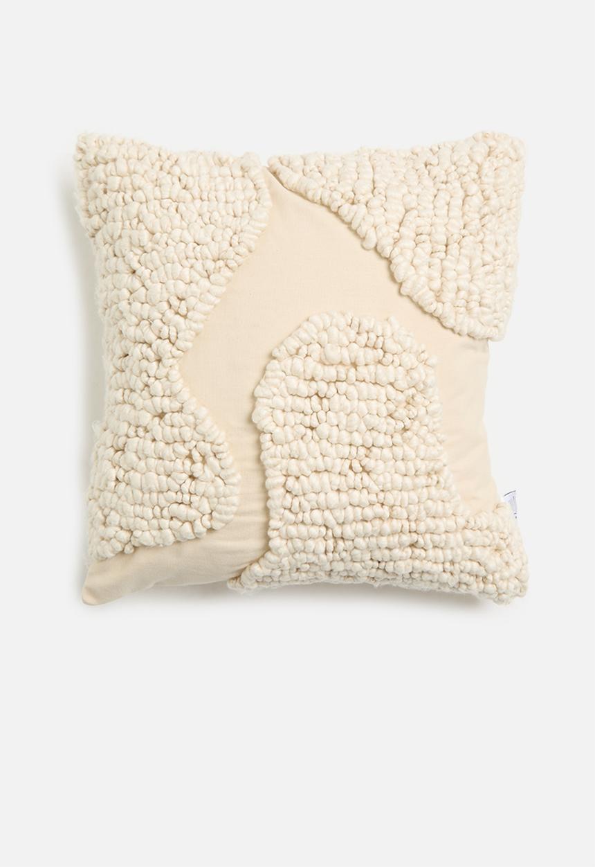 SF Collection - Wrenna cushion cover w feather inner - neutral