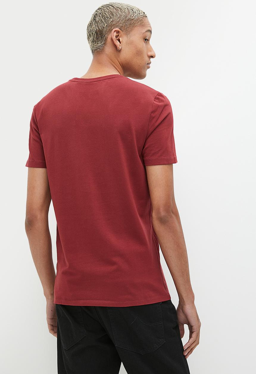 GUESS - Short sleeve cn puff small triangle tee - dark jam red