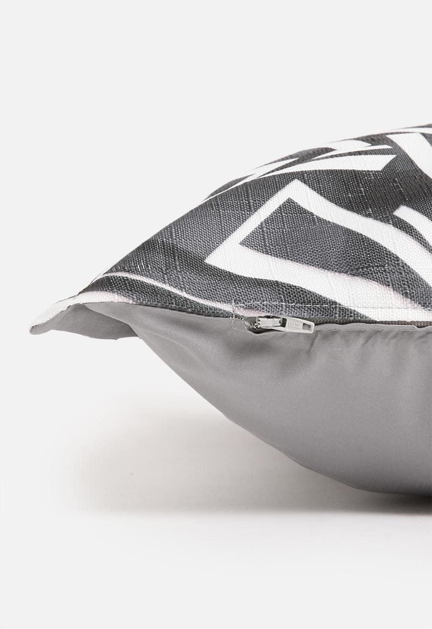 Grey Gardens - Shaded Cushion Cover - Black & White