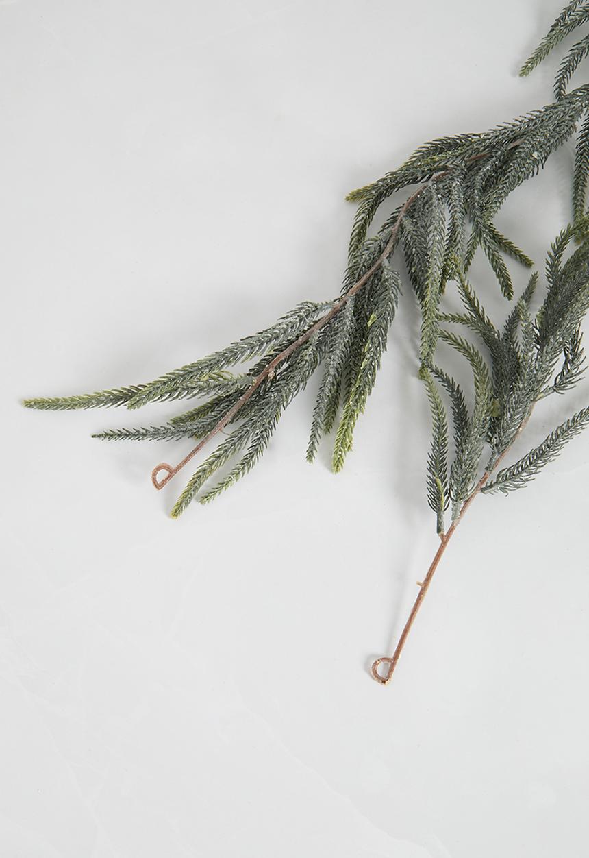 H&S - Leafy garland - frosted