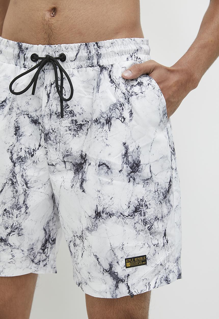 STYLE REPUBLIC - Marble printed swim short - black & white 
