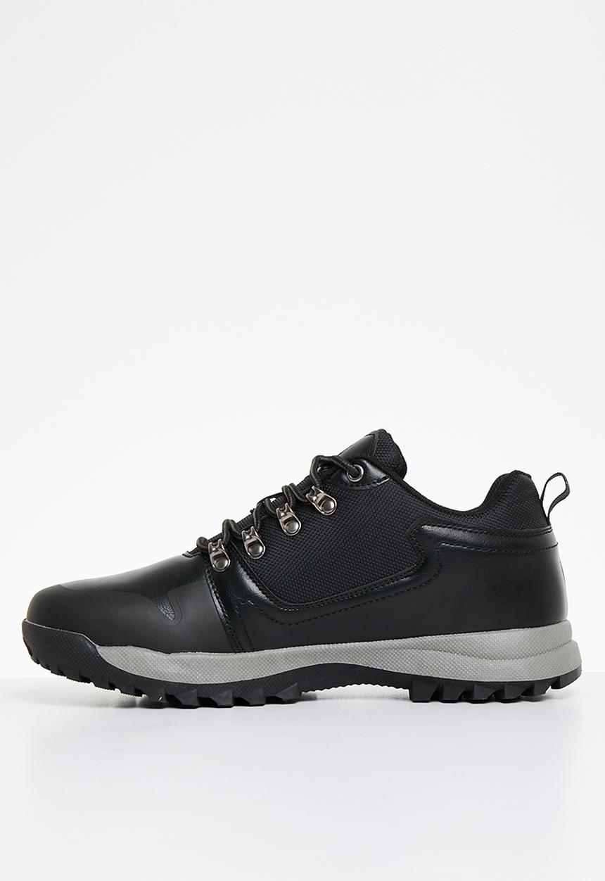 UrbanArt - Tatum 7 faux leather - black