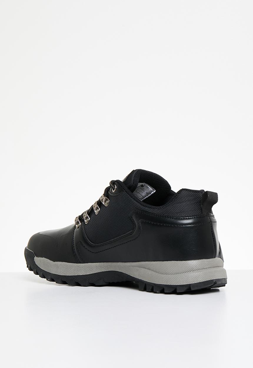 UrbanArt - Tatum 7 faux leather - black