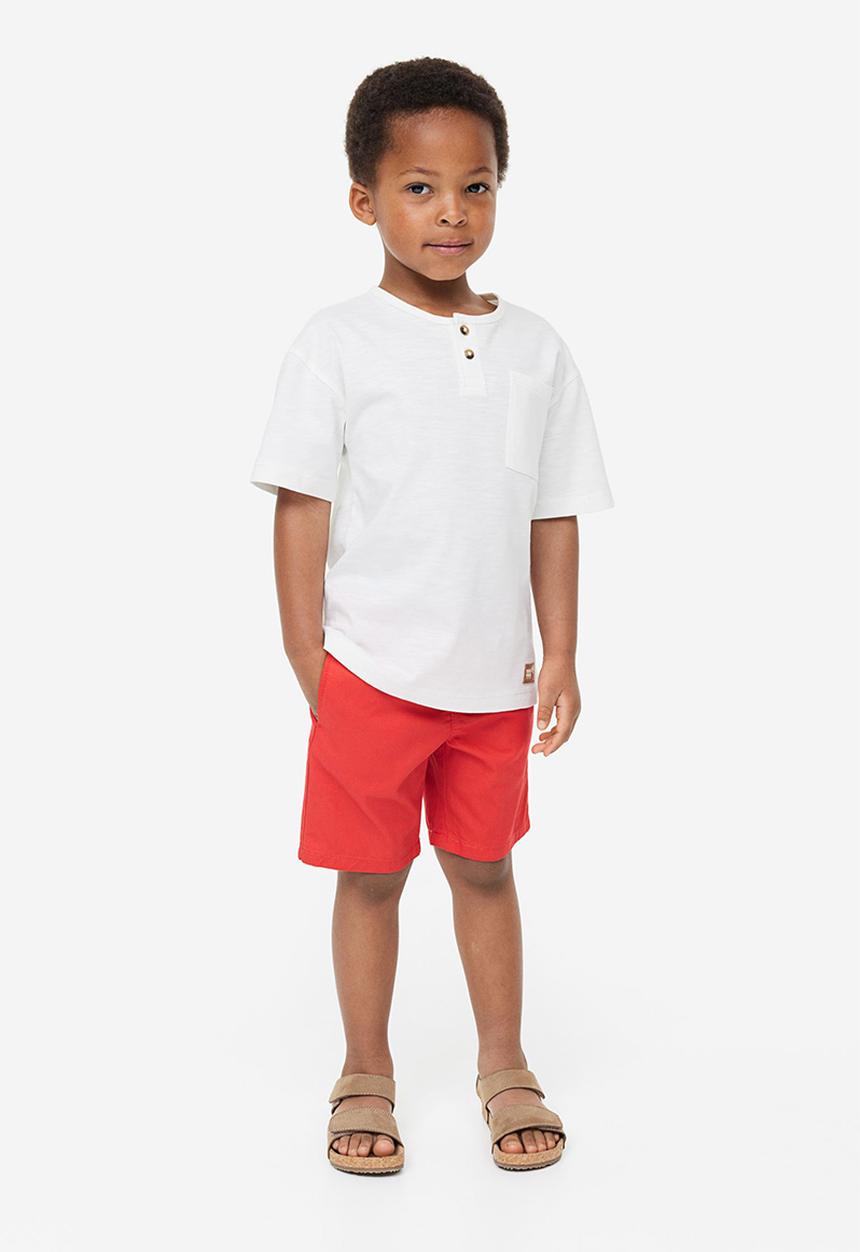 H&M - Cotton chino shorts - bright red 