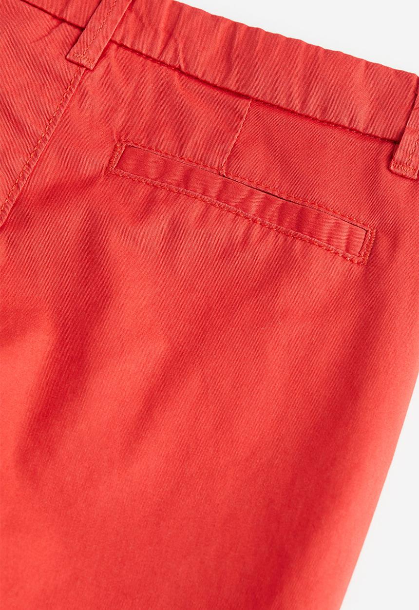 H&M - Cotton chino shorts - bright red 