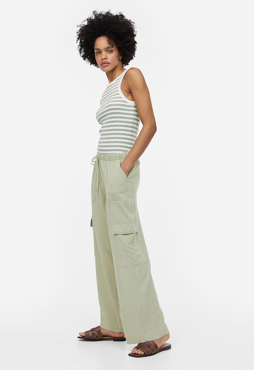 H&M - Linen-blend cargo trousers - light khaki green 